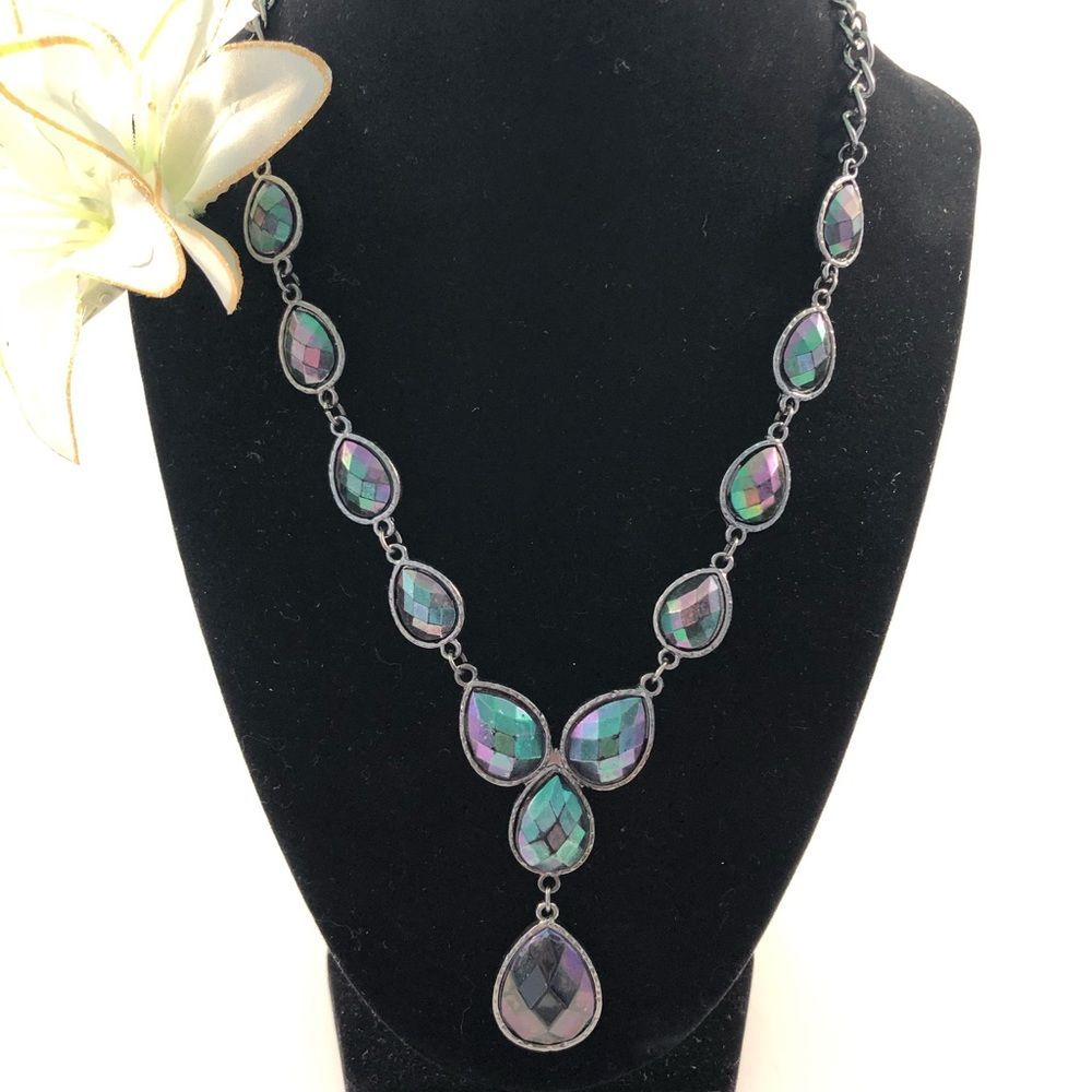 Tear drop necklace